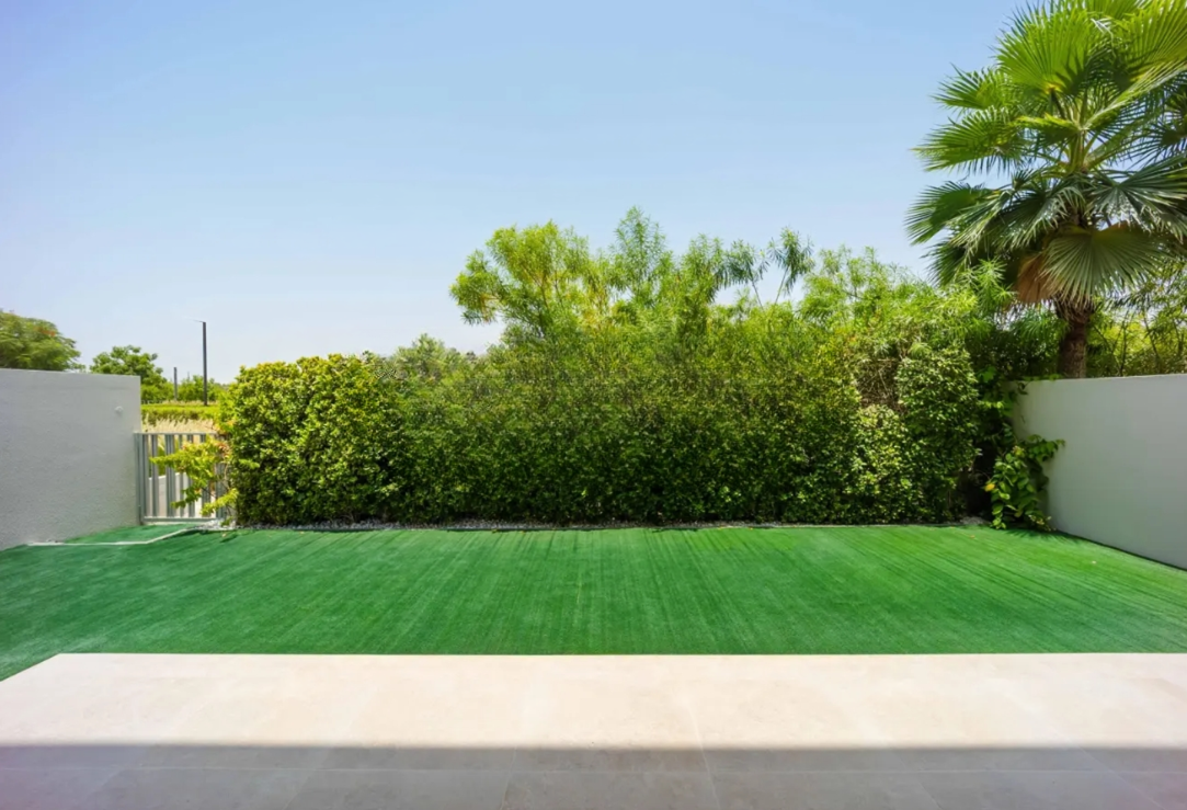 Golf Grove 3 bedroom villa for sale Dubai Hills Estate back yard