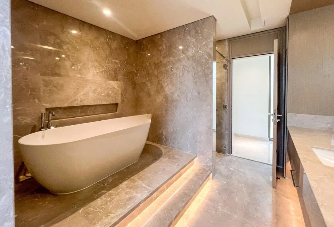 Golf Place II 4 bedroom villa for sale bathroom