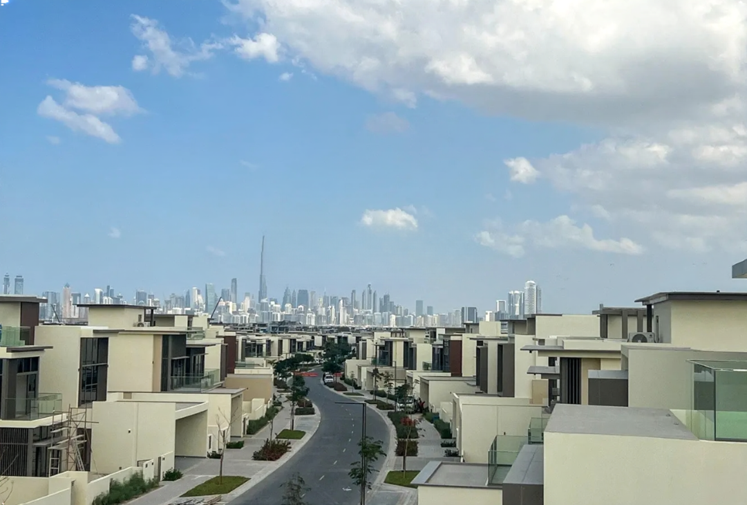 Golf Place II 4 bedroom villa for sale community