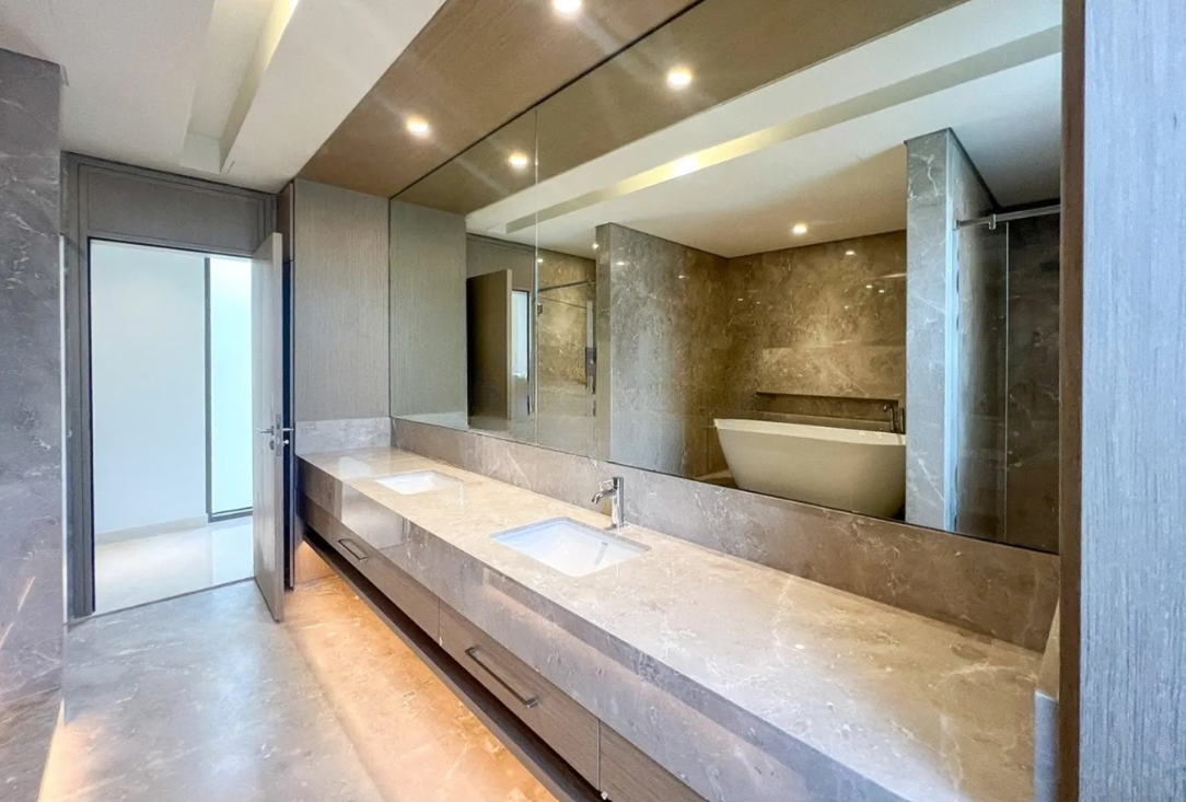 Golf Place II 4 bedroom villa for sale master-bedroom