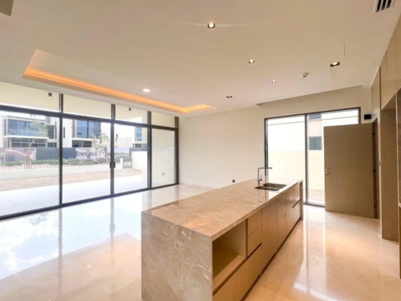 Golf Place II 4 bedroom villa for sale open kitchen