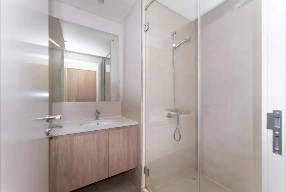 park ridge tower c 3br for sale bahtroom