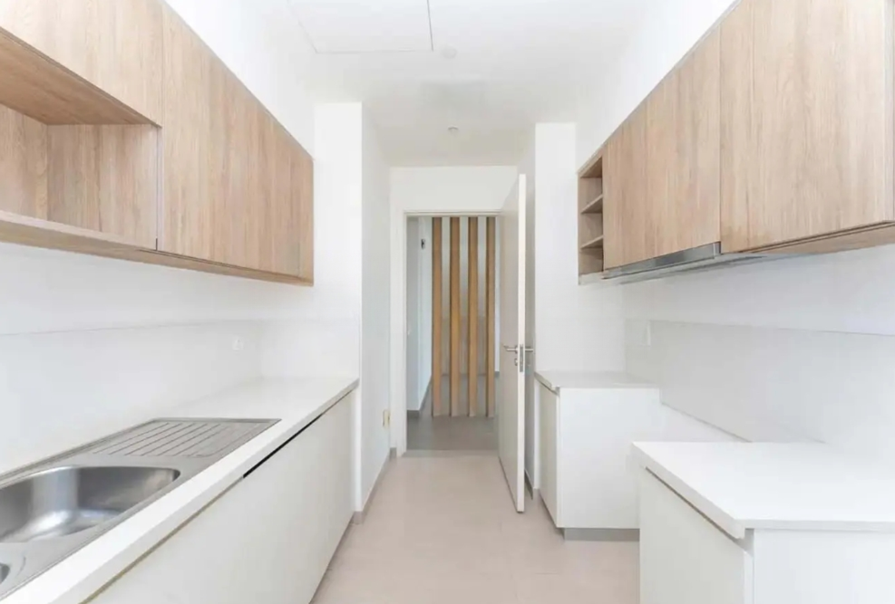 park ridge tower c 3br for sale closed kitchen