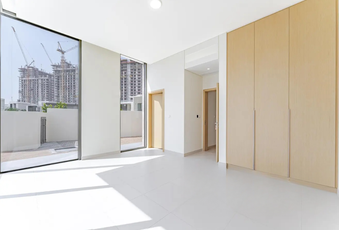 Address Hillcrest 5 bedroom resale 3rd floor