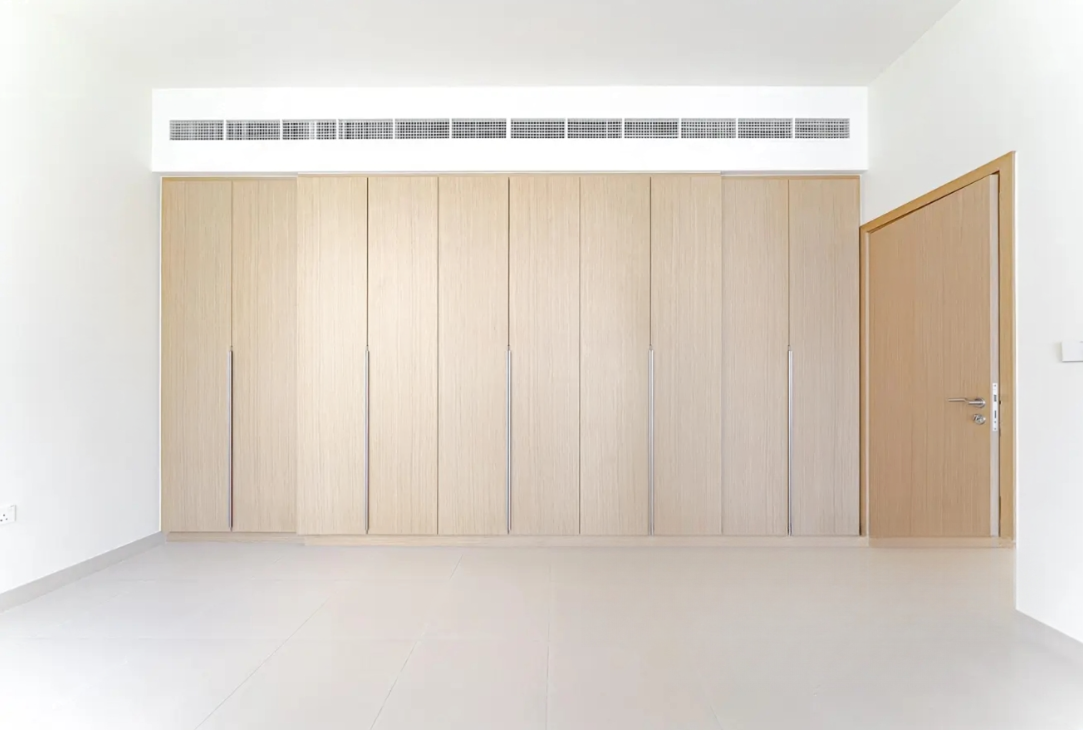 Address Hillcrest 5 bedroom resale closet