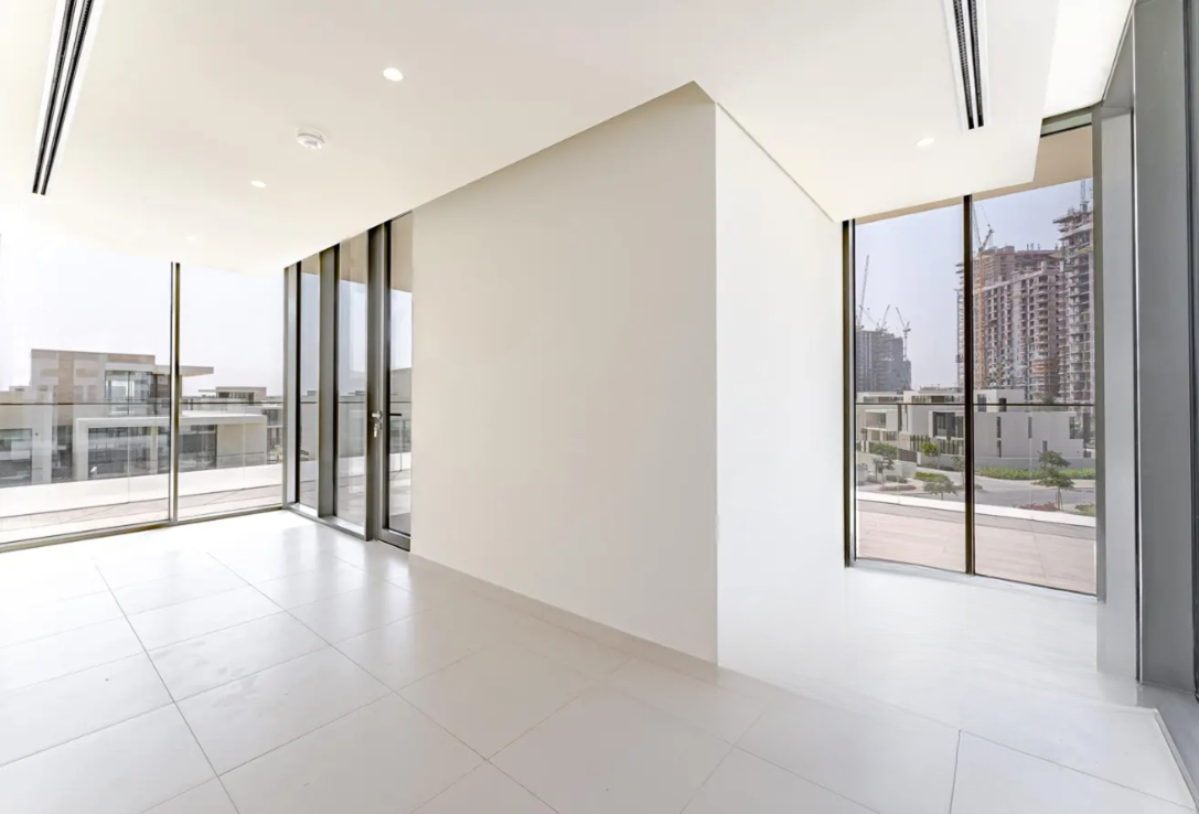Address Hillcrest 5 bedroom resale level 2