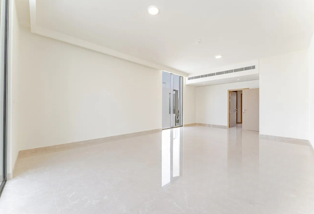 Address Hillcrest 5 bedroom resale master bedroom