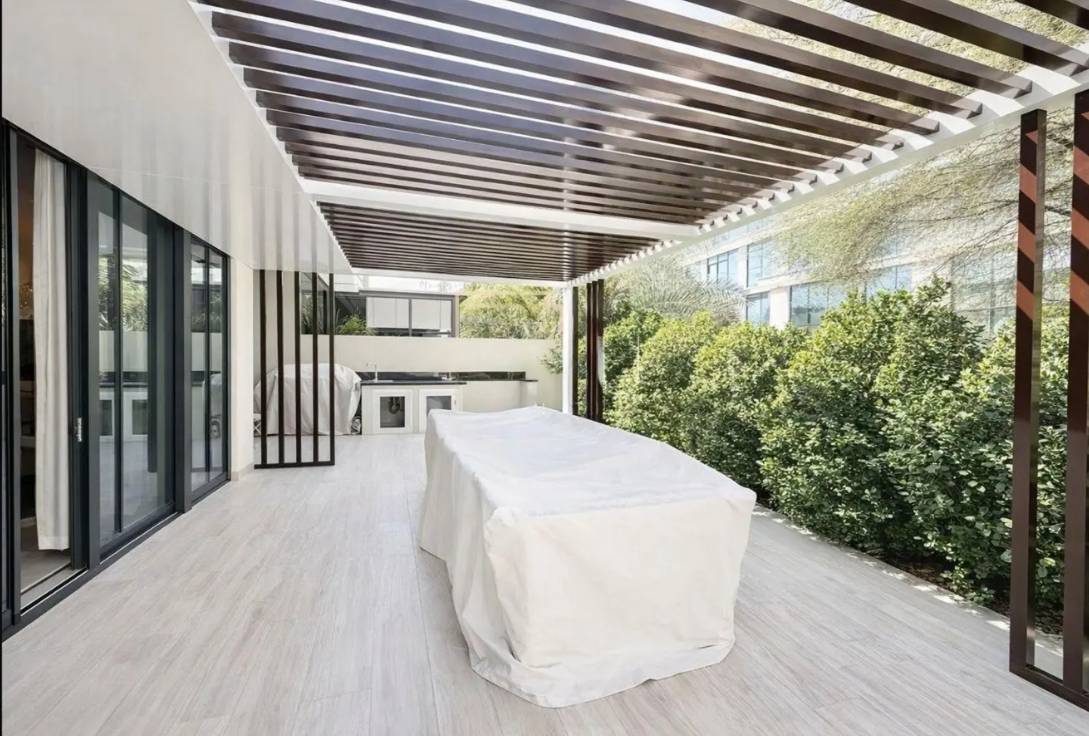 Club Villas Dubai Hills Estate 3Br for sale BBQ area