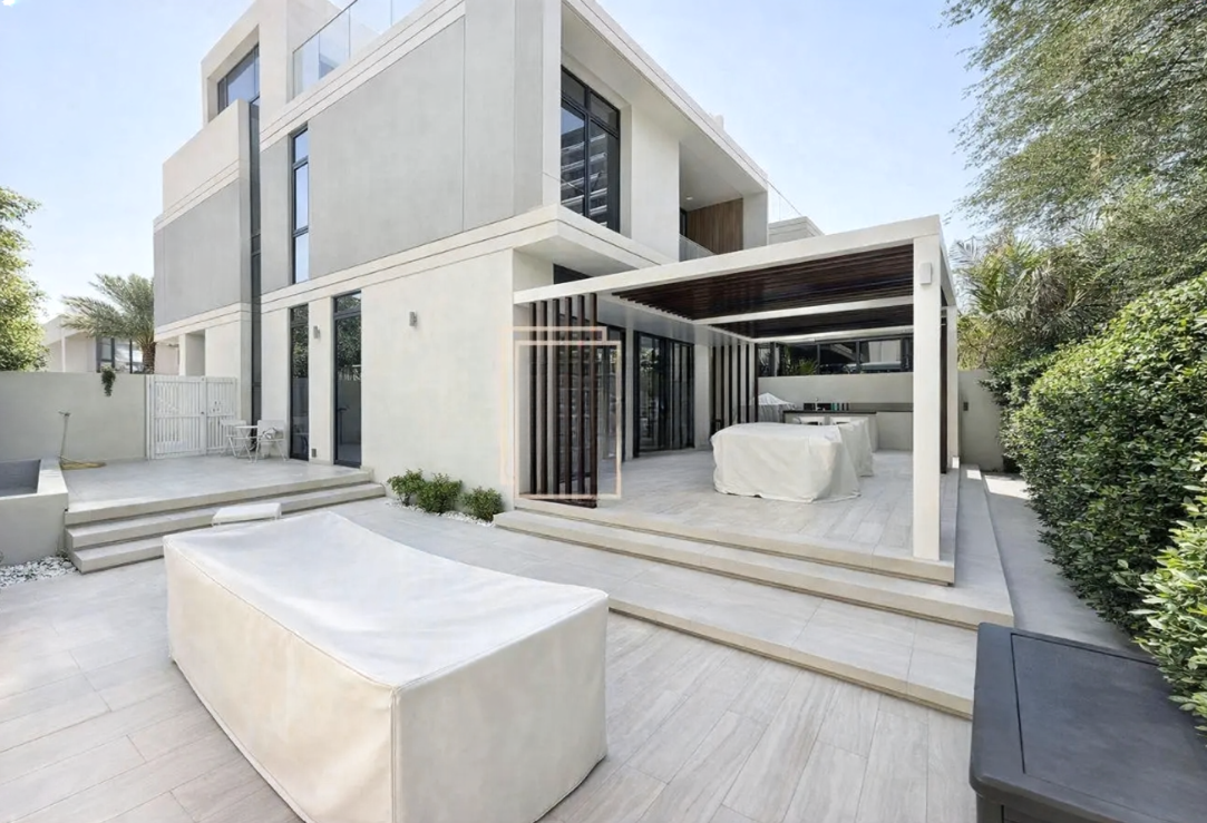 Club Villas Dubai Hills Estate 3Br for sale yard
