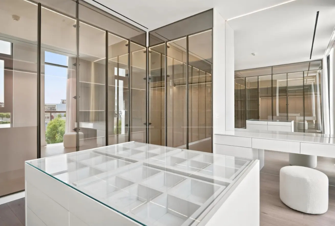 Emerald Hills custom villas Emaar Dubai Hills Estate 6 BR closet