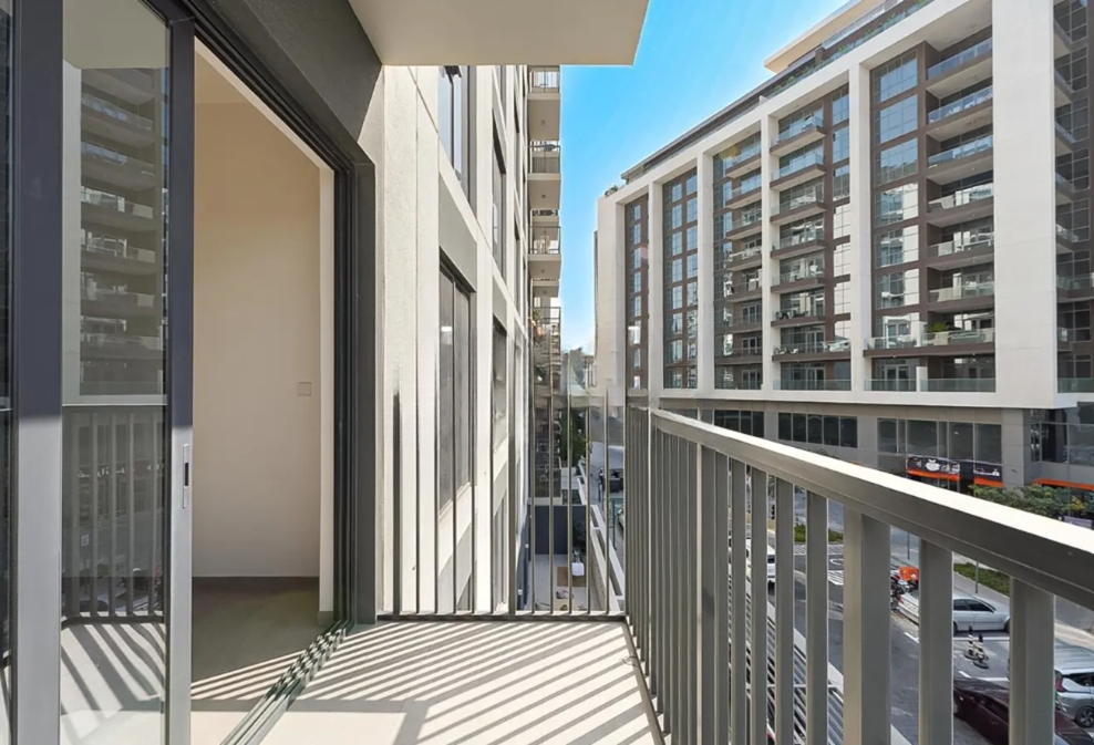 executive-residences-2br-for-sale-dubai-hills-estate balcony