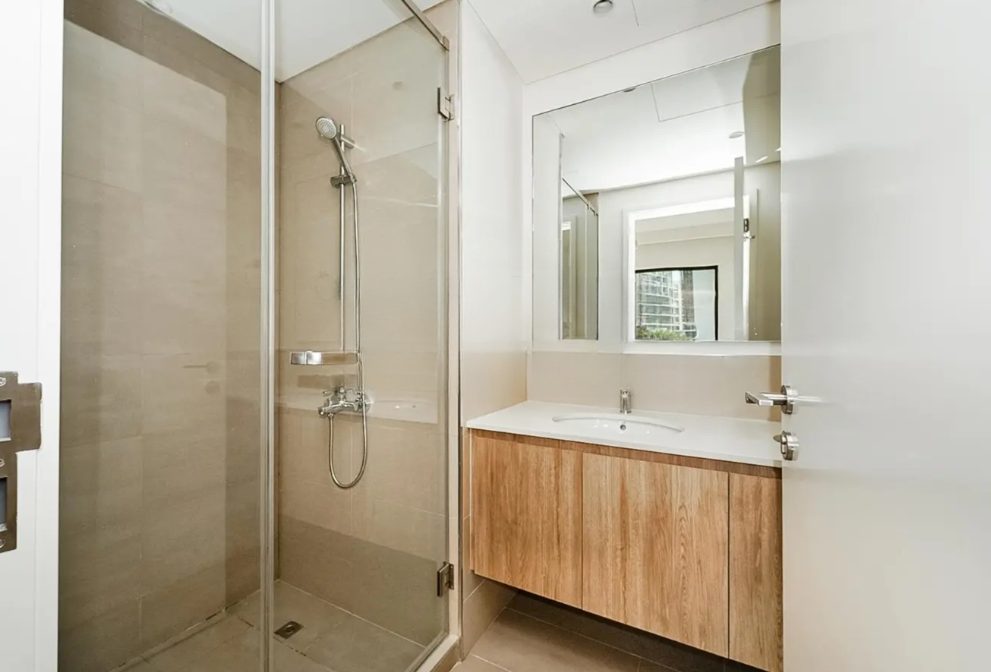 executive-residences-2br-for-sale-dubai-hills-estate shower