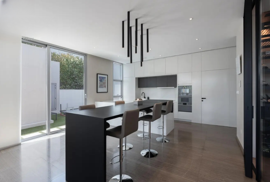 Fairway Vistas 7BR villa for sale Dubai Hills kitchen Island