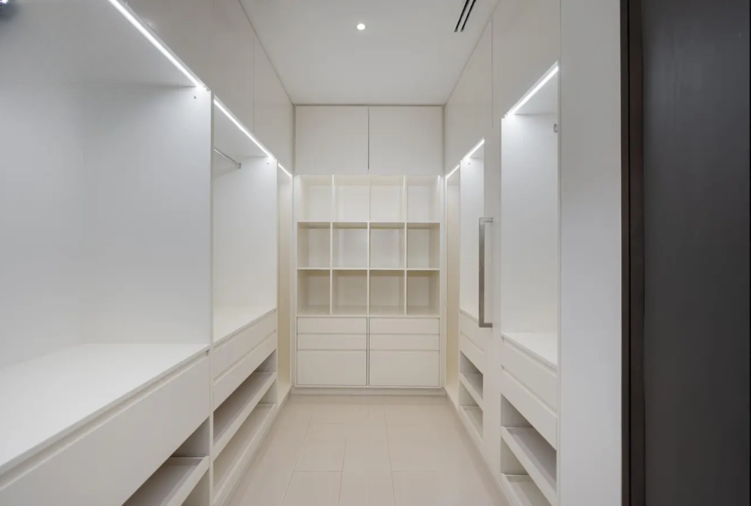 Fairway Vistas 7BR villa for sale Dubai Hills closet