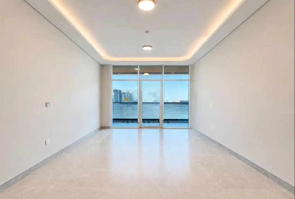 Golf Residences by Fortimo 2BR resale brand new living area