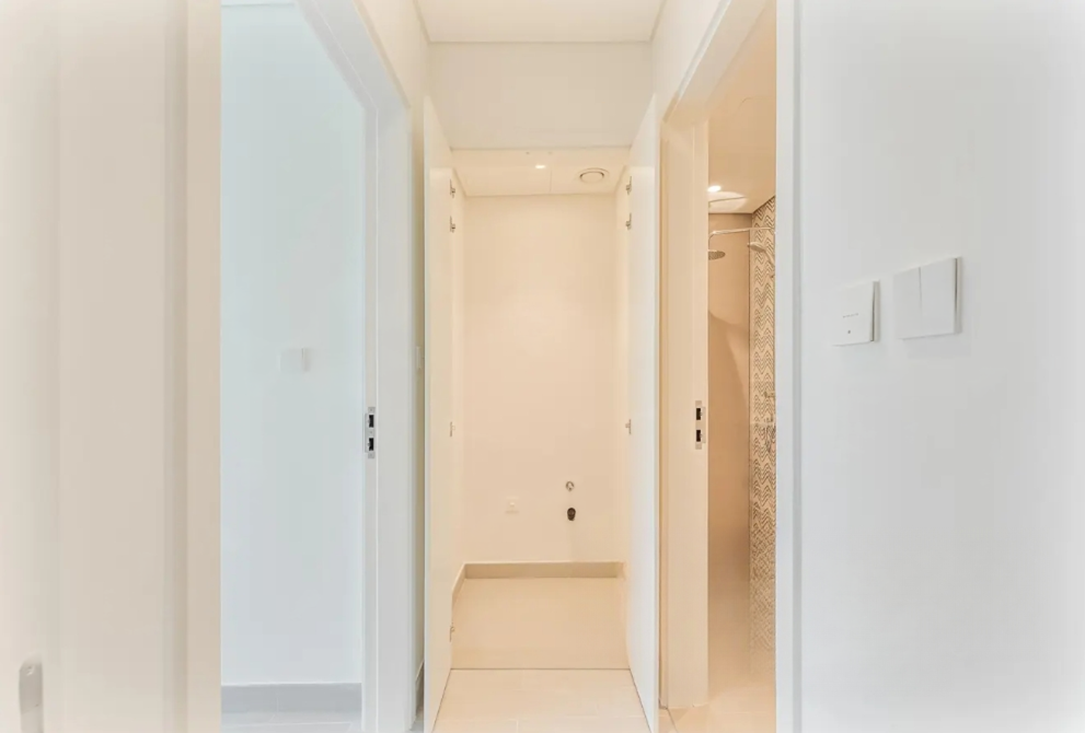 GolfVille DHE Emaar 1BR coliving