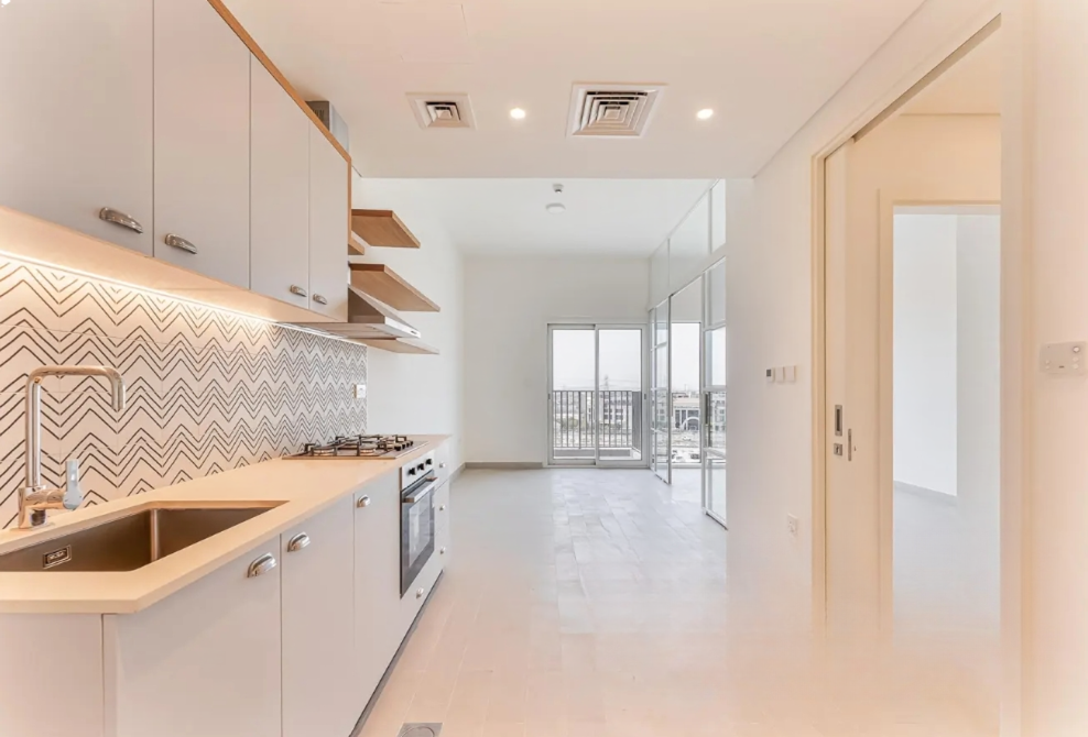 GolfVille DHE Emaar 1BR vacant for sale