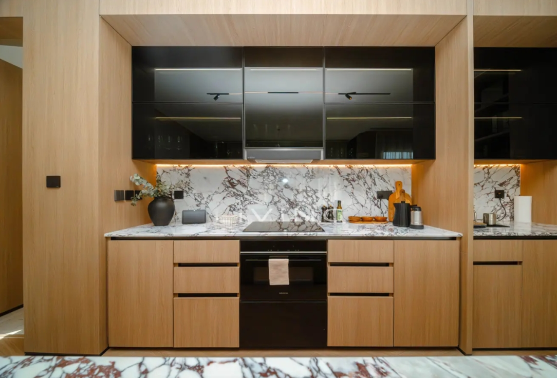 Palm Hills 5 BR villa resale park view kitchen