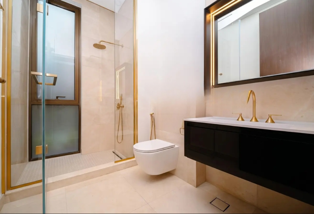 Palm Hills 5 BR villa for sale bathroom
