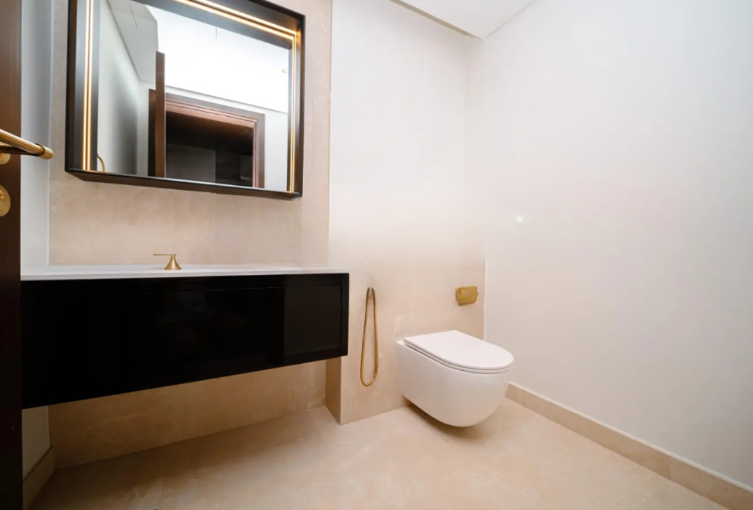 Palm Hills 5 BR villa for sale powder roo