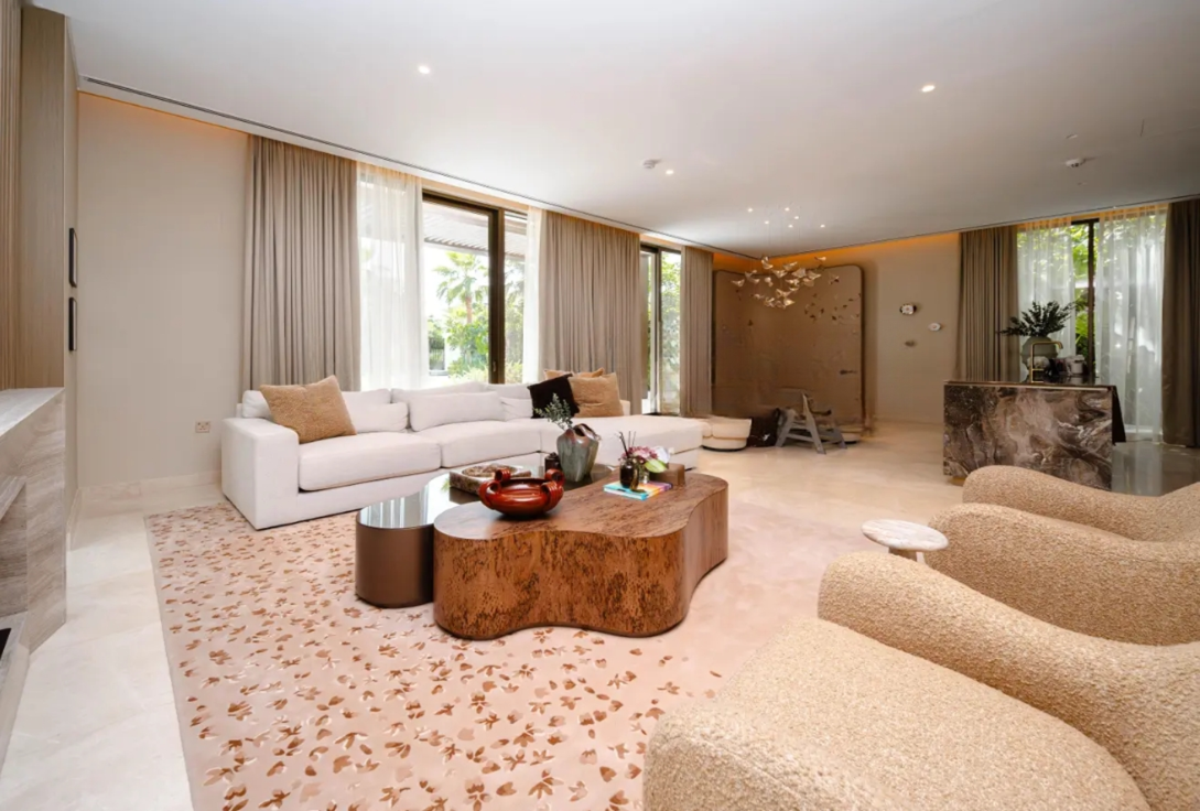 Palm Hills 5 BR villa for sale family room