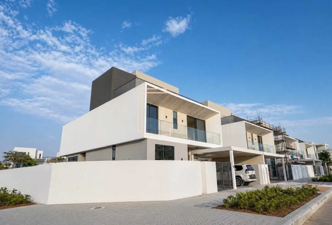 Park Gate 4BR villa resale brand new exterior