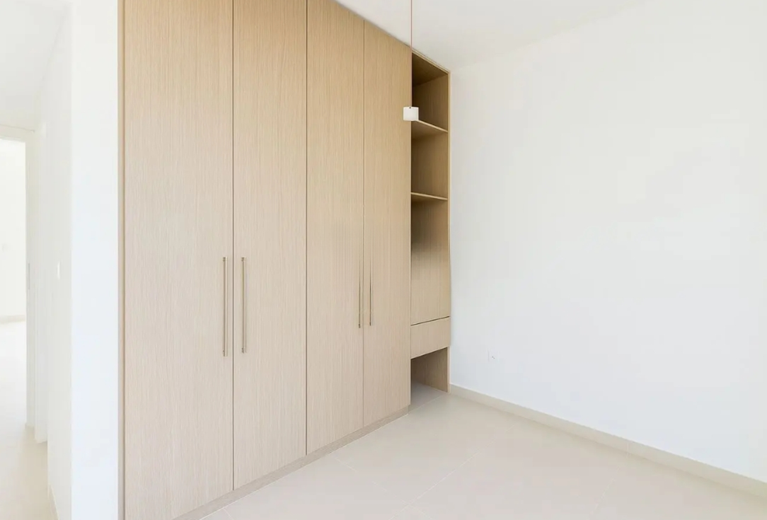 Park Gate 4BR villa resale brand new master-bedroom