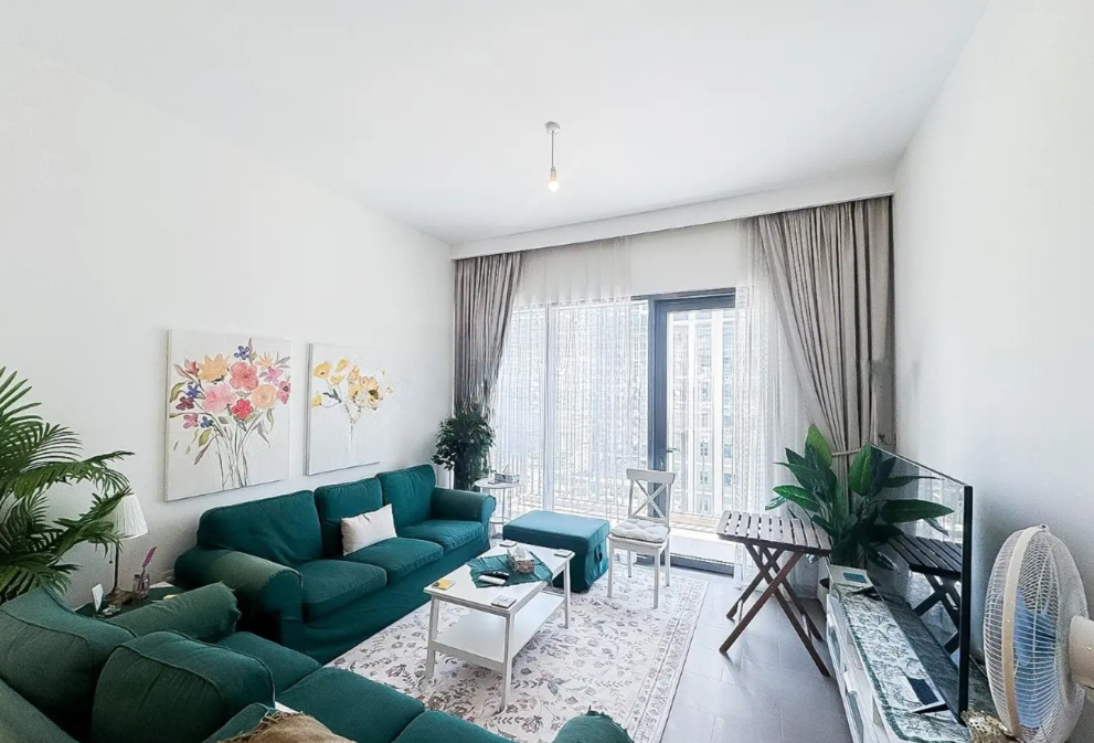 Park Heights Tower 2 bedroom apartment resale Dubai Hills Estate living room