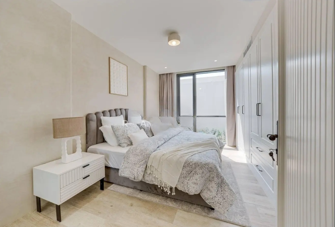 Sidra 1 5BR villa upgraded for sale private pool bedroom