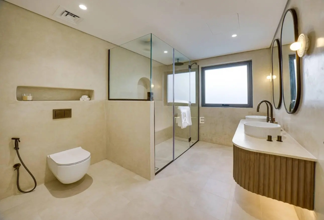 Sidra 1 5BR villa upgraded for sale private pool master-bathroom