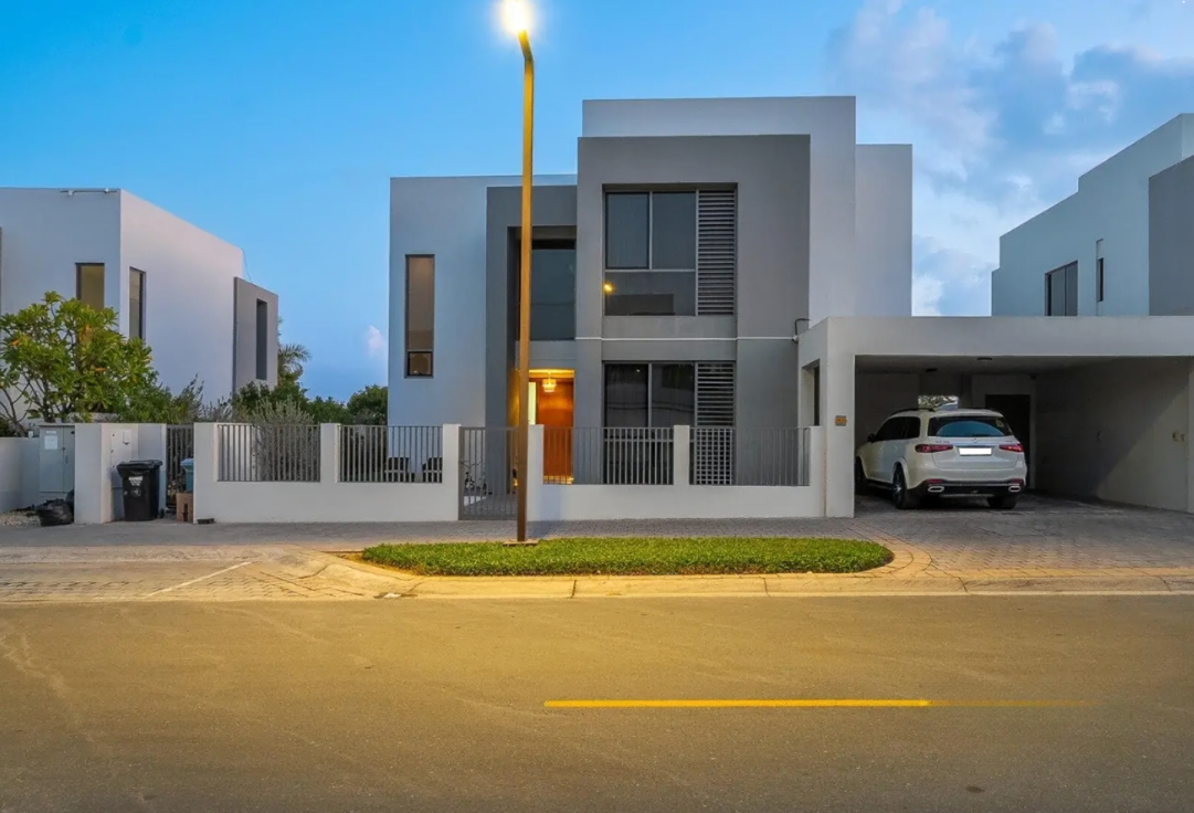 Dubai Hills Estate resale elevated plot facade