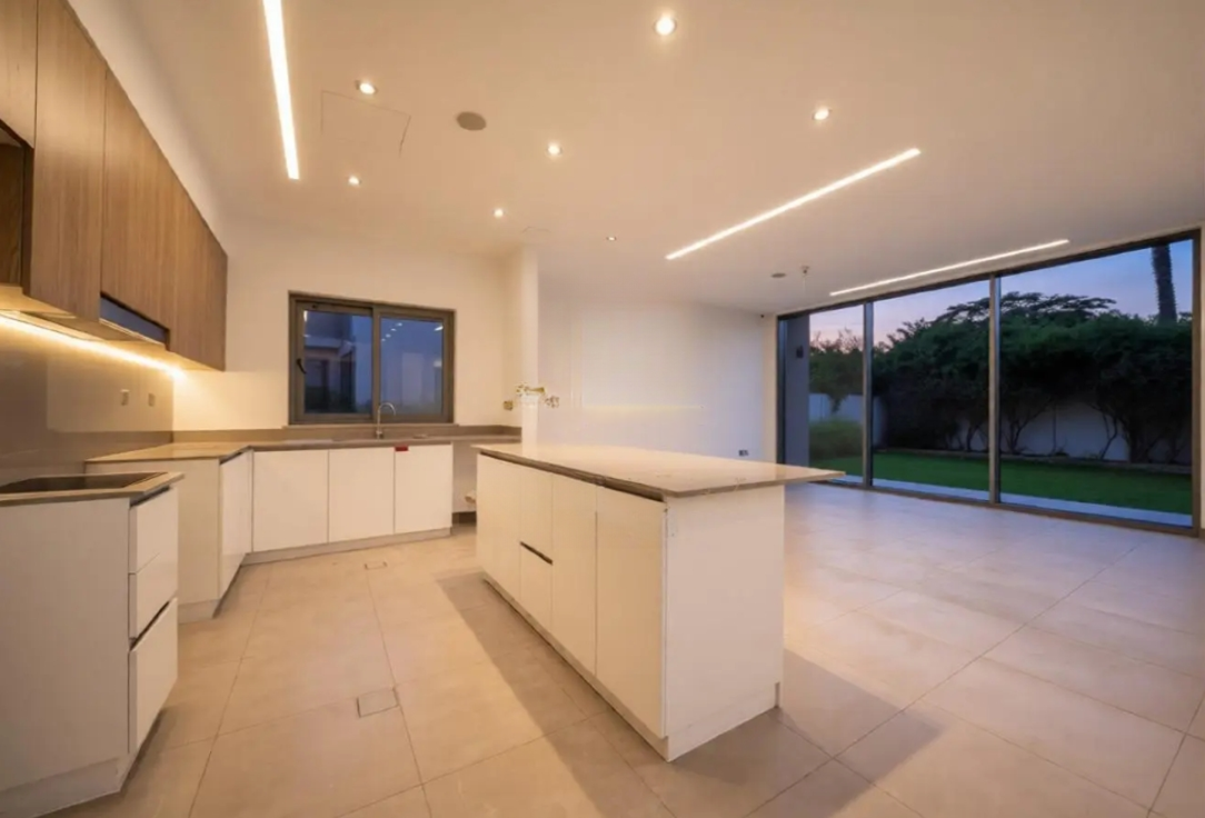 Sidra 3 four-bedroom villa Dubai Hills Estate resale open kitchen