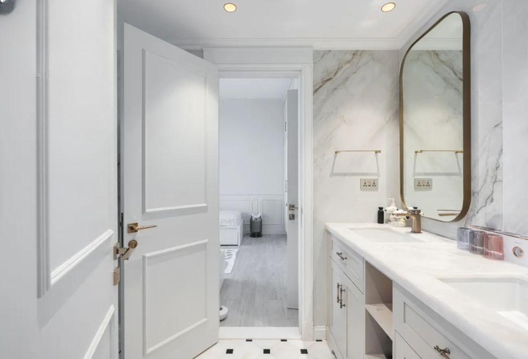 Sidra 4 bedroom corner plot villa resale Dubai Hills Estate bathroom
