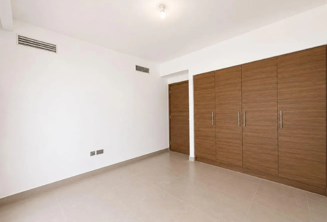 Sidra 4 bedroom villa Dubai Hills resale closet