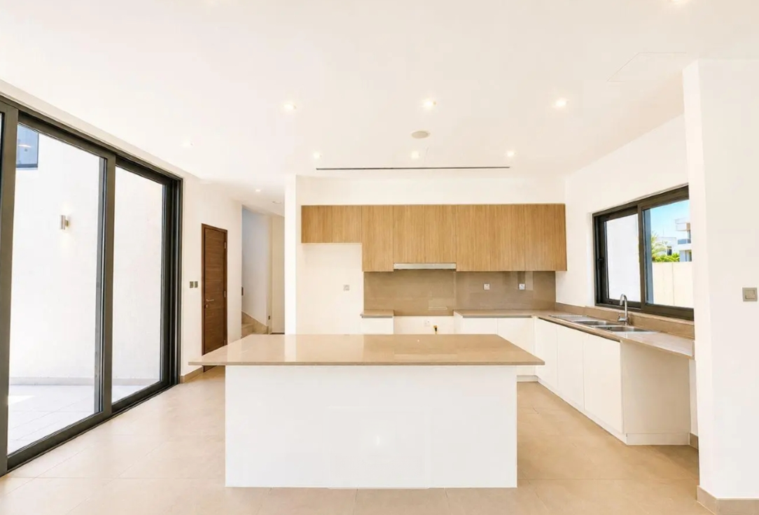 Sidra 4 bedroom villa Dubai Hills resale open kitchen