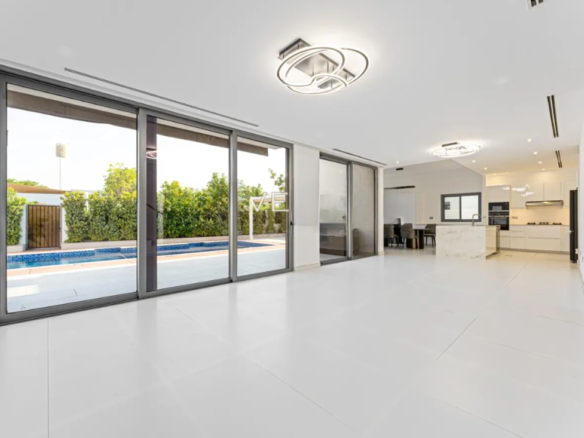 Sidra villa E5 type 5BR resale living area