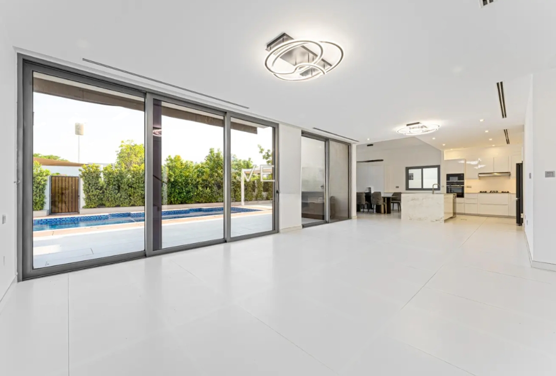 Sidra villa E5 type 5BR resale living area