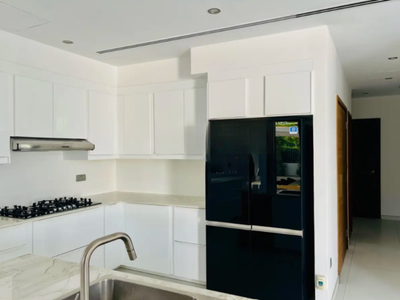 Sidra villa E5 type 5BR resale kitchen
