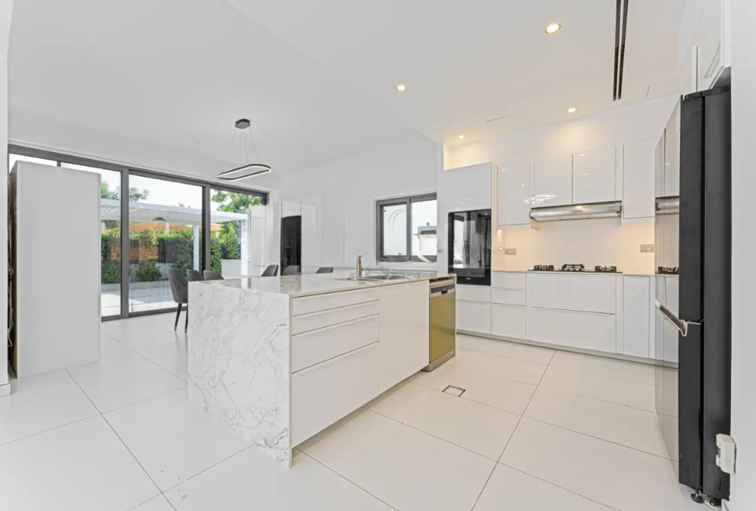 Sidra villa E5 type 5BR resale upraded kitchen