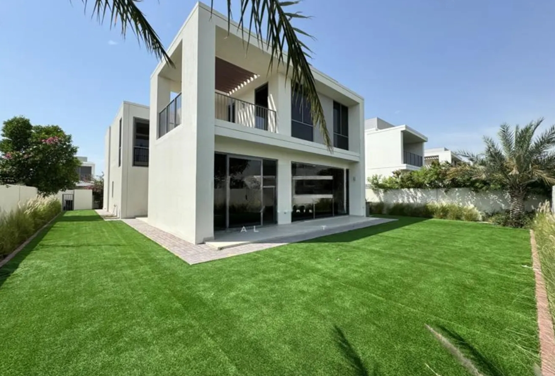 Sidra villa 4Br resale motivated seller facade