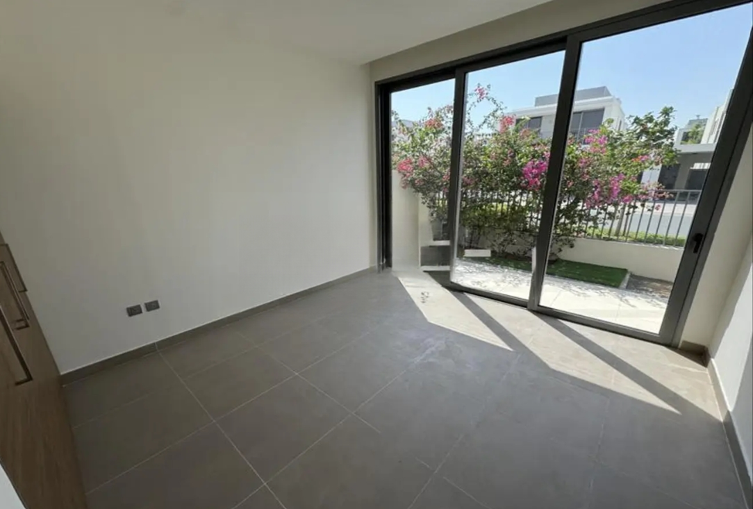 Sidra villa 4Br resale motivated seller interior