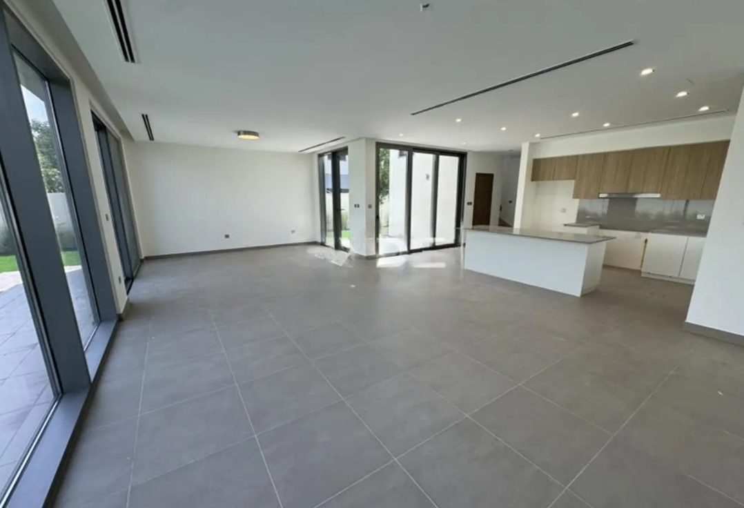 Sidra villa 4Br resale motivated seller living area