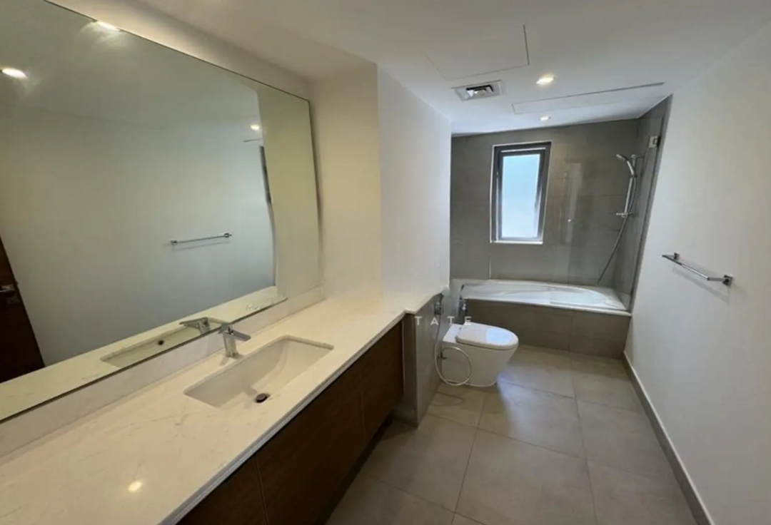 Sidra villa 4Br resale motivated seller matser-bedroom