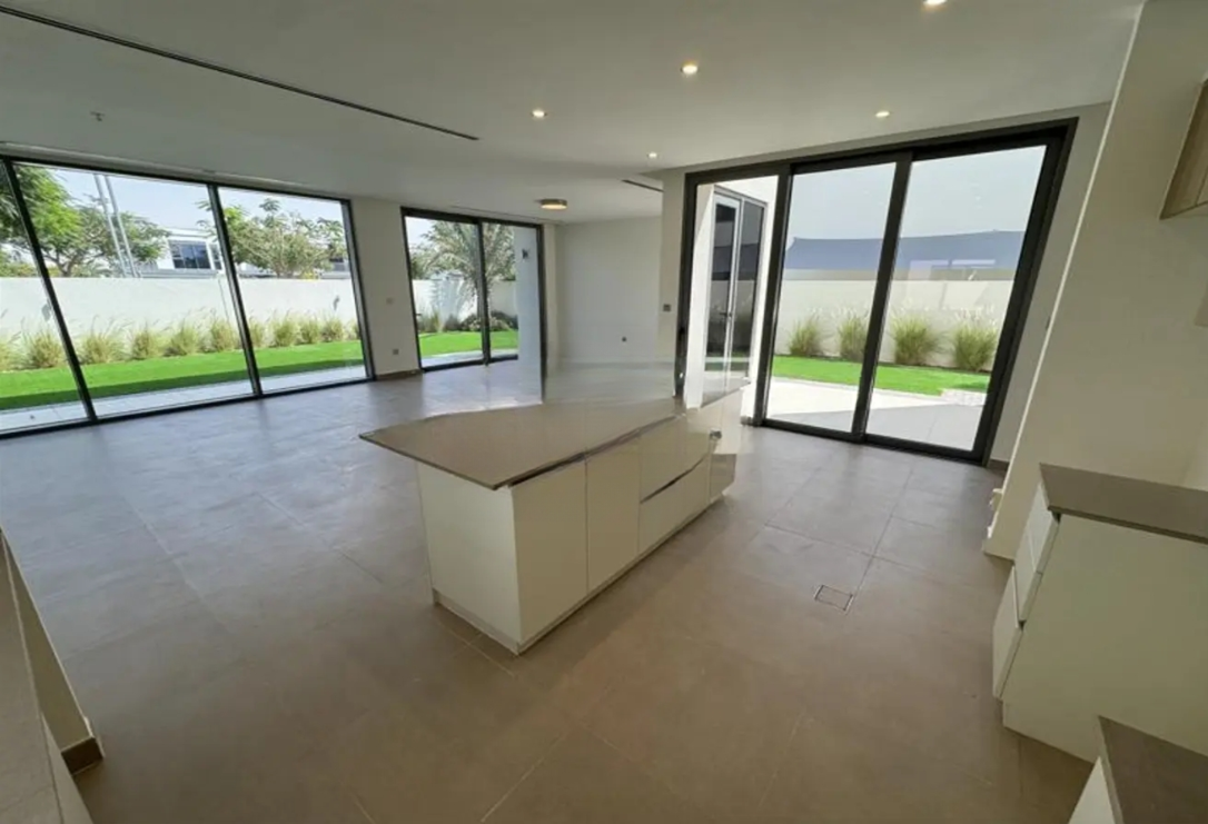 Sidra villa 4Br resale motivated seller open kitchen