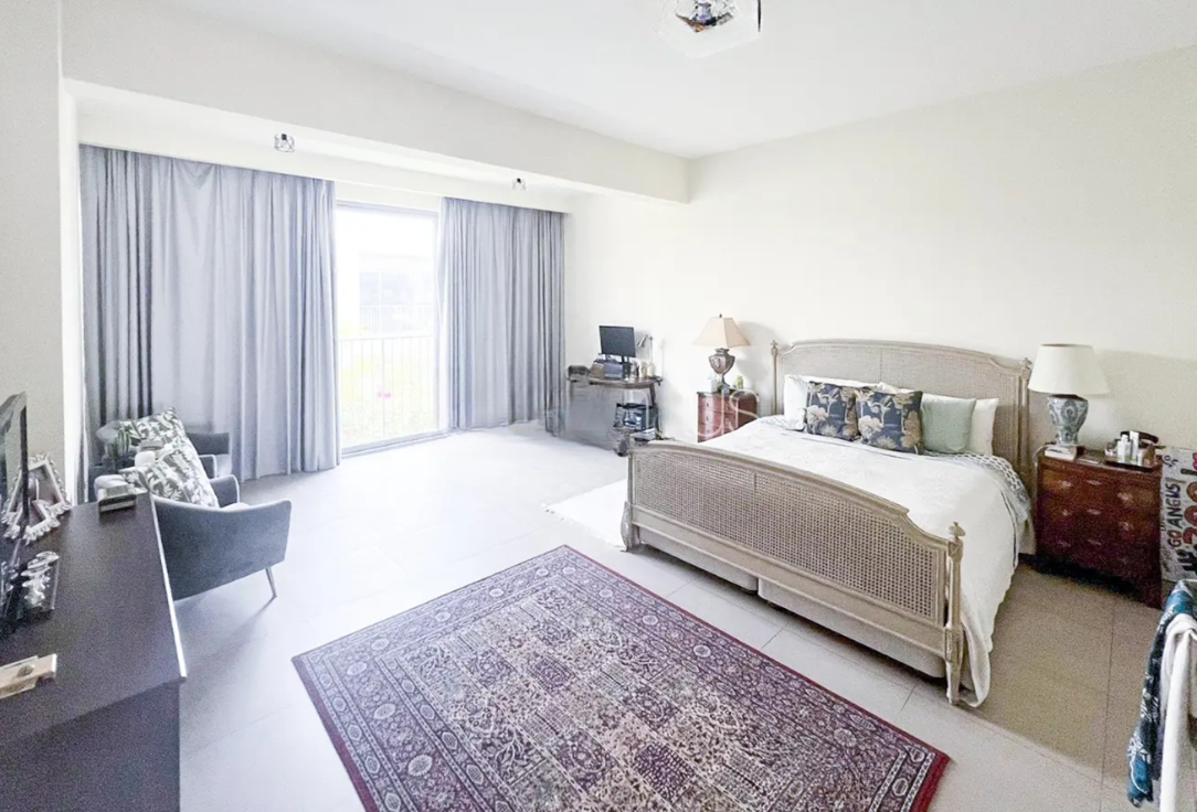 Sidra villas 3 bedroom plus maid's room resale dining area bedroom