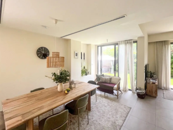 Sidra villas 3 bedroom plus maid's room resale dining area