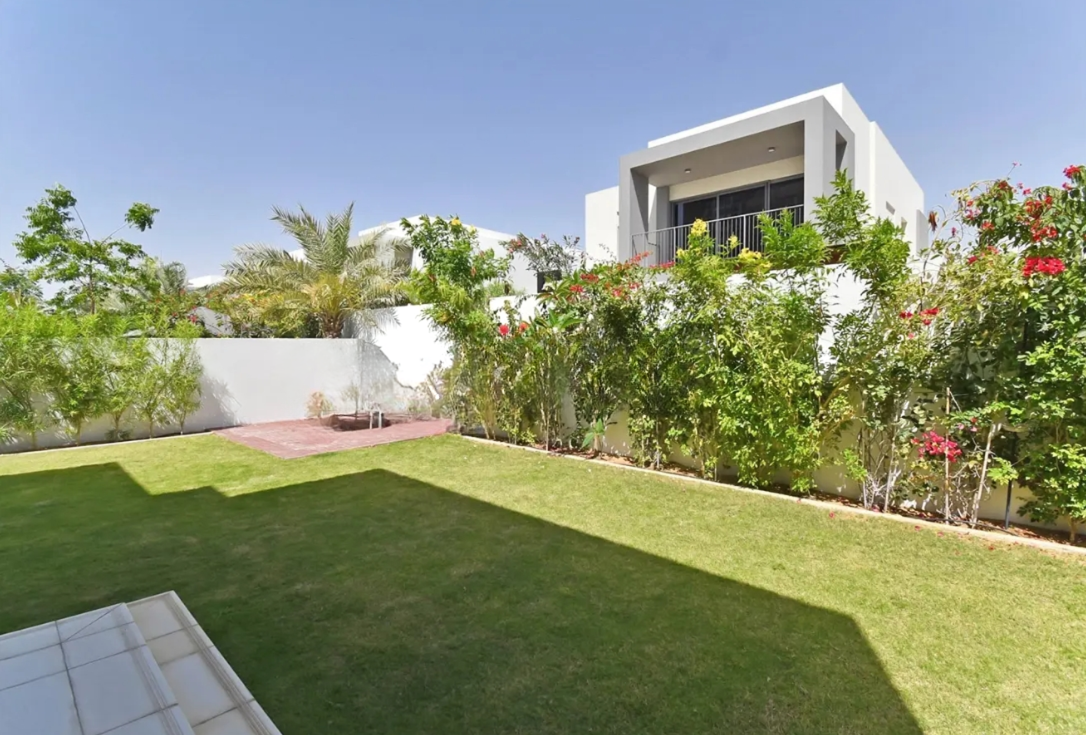 Sidra villas 3 bedroom plus maid's room resale extended