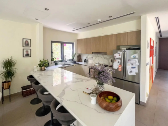 Sidra villas 3 bedroom plus maid's room resale kitchen