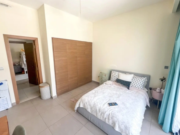 Sidra villas 3 bedroom plus maid's room resale upgraded