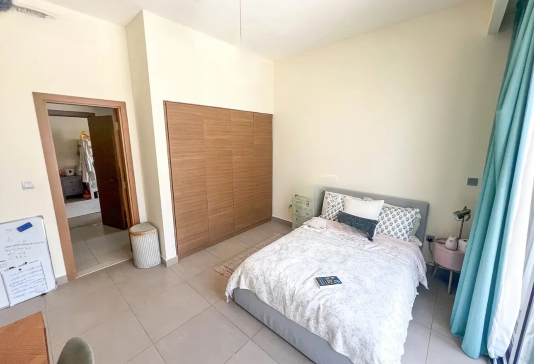 Sidra villas 3 bedroom plus maid's room resale upgraded